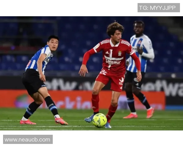 伊波罗与华伦西亚的激烈对决揭示西甲新赛季的竞争格局与球队实力对比