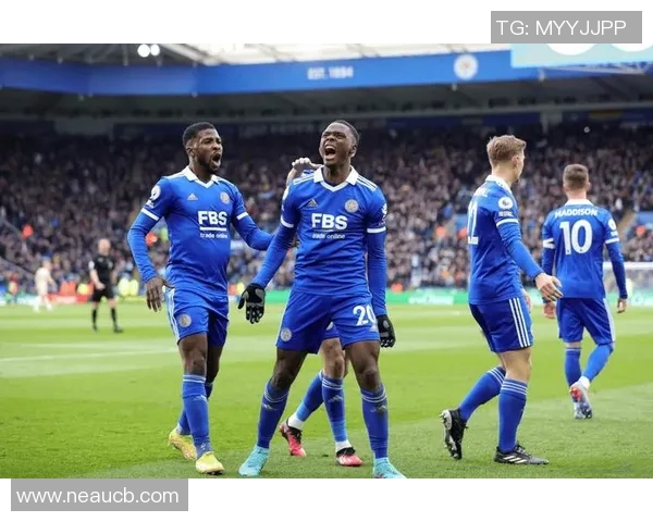 哈德斯联队迎战斯托克城队争夺英冠联赛重要三分之战