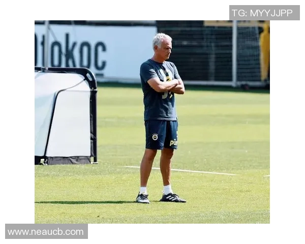 费内巴切与迪纳摩激战正酣谁能在这场对决中笑到最后