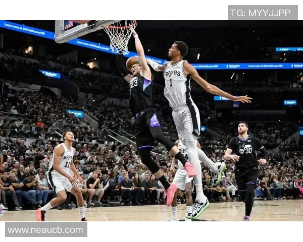 马刺与热火激战正酣央视网全程直播精彩瞬间回顾