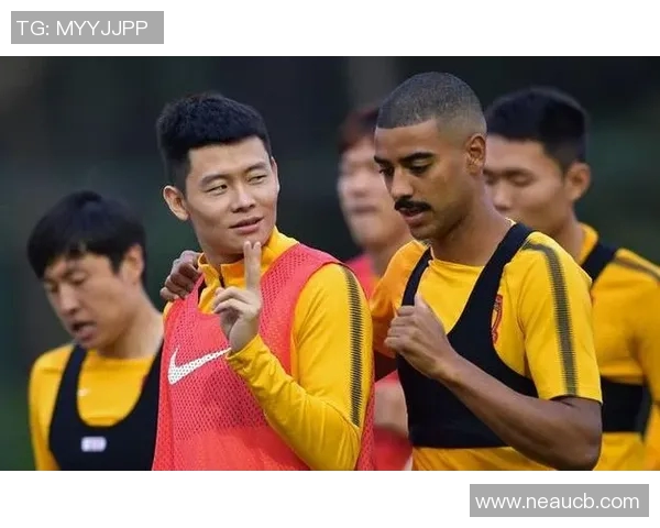 上海羽毛球队边路渗透创新探索与战术变革的深度分析与展望 上海羽毛球队边路渗透创新探索与战术变革的深度分析与展望