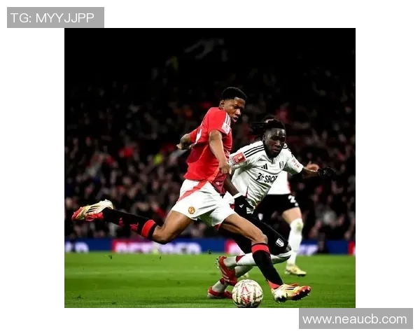 曼联与巴黎次回合激战即将开启精彩直播不容错过