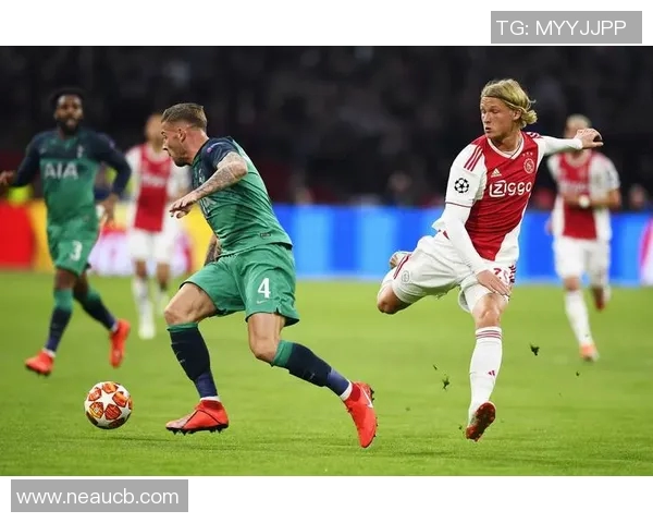 里尔与阿贾克斯激战正酣比分揭晓精彩瞬间回顾